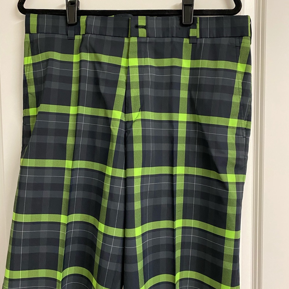 Nike golf shorts